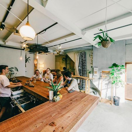 Hippo Hostel And Cafe Bar Осака Экстерьер фото