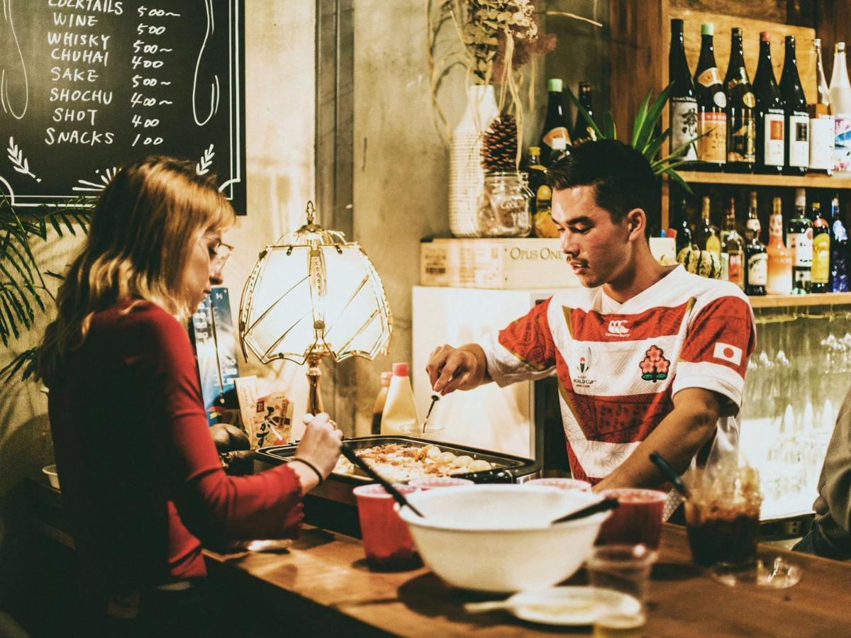 Hippo Hostel And Cafe Bar Осака Экстерьер фото