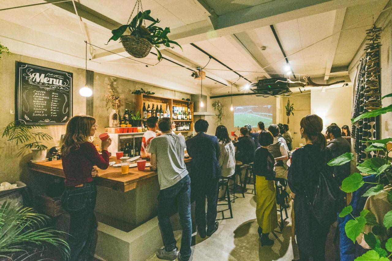 Hippo Hostel And Cafe Bar Осака Экстерьер фото
